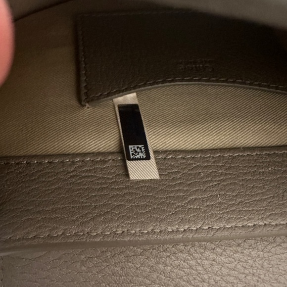 Chloe Gray Leather Bag with Gold Accents - Picture 11 of 12